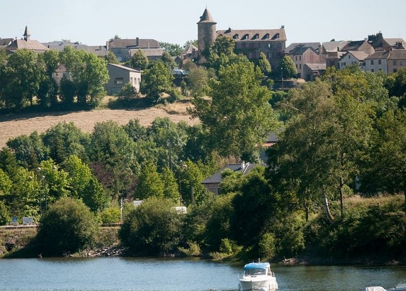 Lac de Pareloup à Salles Curan- Aveyron
